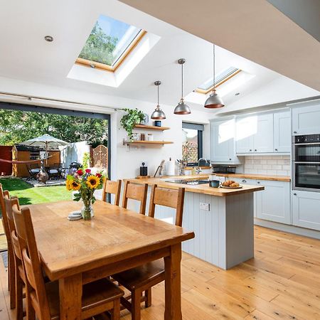 Charming Family Home With Stoves, Garden & Parking Bristol Ngoại thất bức ảnh
