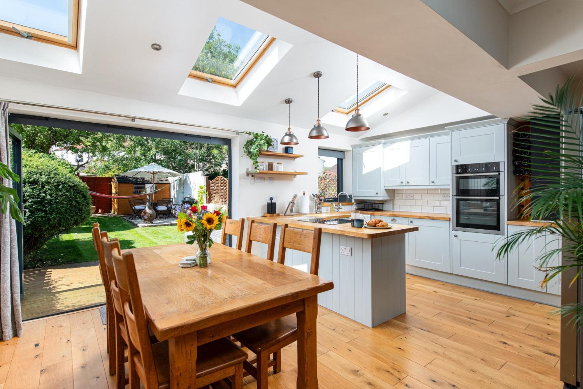 Charming Family Home With Stoves, Garden & Parking Bristol Ngoại thất bức ảnh